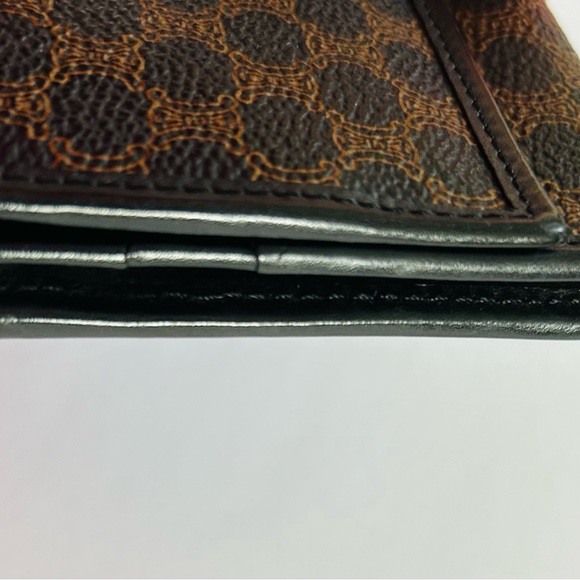 Celine Wallet in EUC Vintage - Picture 10 of 11